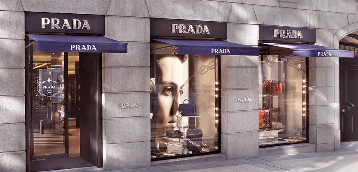 Prada vira su estrategia hacia el online y las tiendas ‘pop-up’ tras los malos resultados en 2016 
